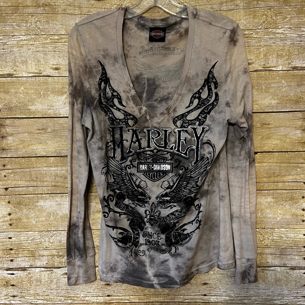 Harley Davidson long sleeve tshirt small or medium; design is velvet